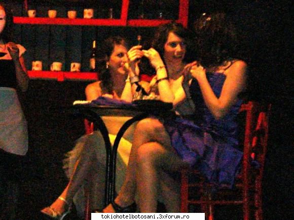 photos with aha pozele gia dc? prima mea poza din fetele sunt