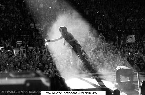 pozzze th(pe scena):x zuper thare:xx: