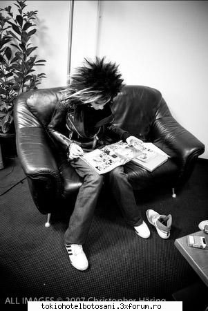 fac baietii cand citeste