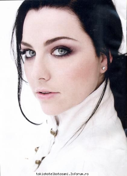 evanscence ahasi mie imi mai mult melodia life" &nbsp; &nbsp; amy lee are voce imi plac ochii