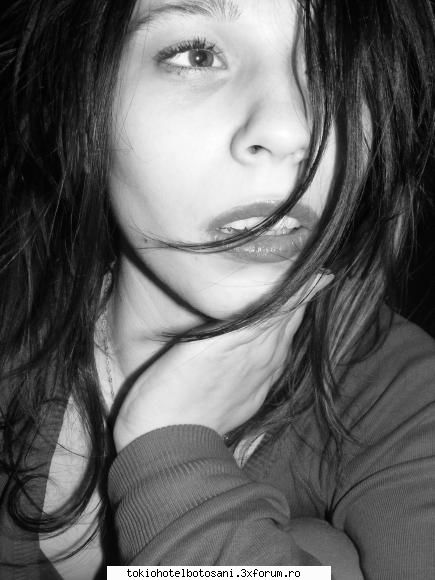 photos with gia scumpha niste flori