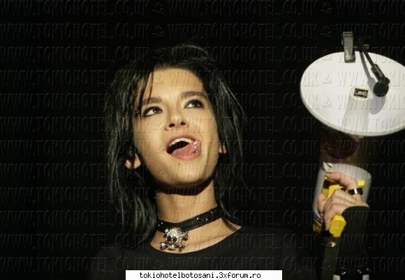 poze ,,ce zis?k vrea sasi limba'n gura mn?stai scot limba sai fac plac....''