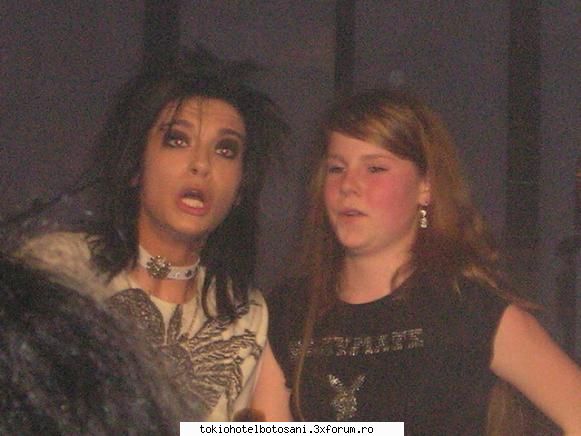 poze bill: luati-o asta langa mine dak imi dau