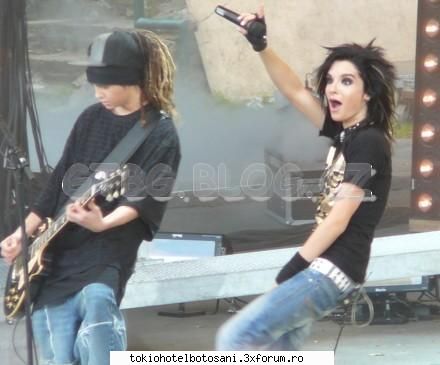 poze gasit ceva intre picioare &nbsp; uite Admin:)