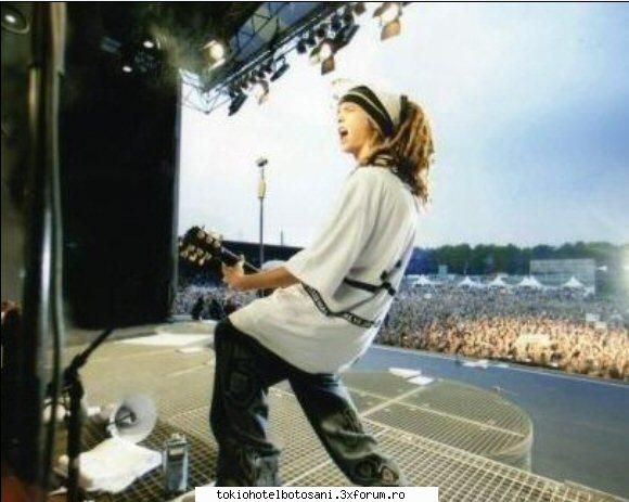 poze tomy comice da-te data jos difuzorul ala este chitara acolo pana enervez tot &nbsp;