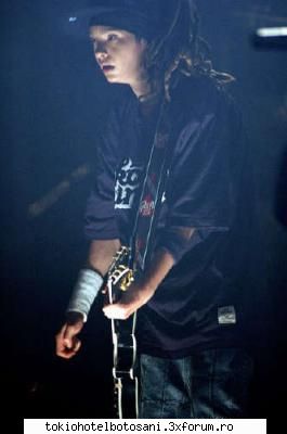 poze tomy comice ehhhhh, aia tipa aseara???? hey, luminile, mai pune mine vada