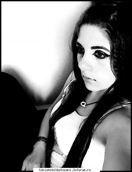 tatyanna prima din primul post?oh cand eram mica aveam tunsoare gen bob ...si tundea deasupra cercei