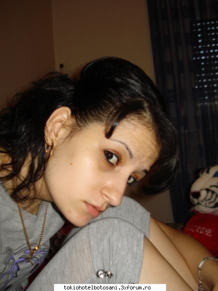 gia asta mi-a facut-o tot cand vroiam ridic din pat.eram dormitor mine aici