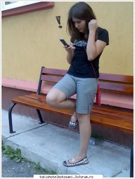 deea deci spus pun poza mn...eu sunt tare incantata cum arat...da nah..ce fac??? ...in fine