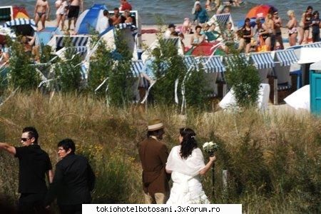 news g�hren. umbrellas and bodyguards prevailed prior bride simone kaulitz, bill and his mother and