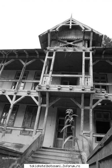 lasa-ma pace bill ***mam ridicat repede din cada iesit din baie.eram curgea corpul picaturile calde