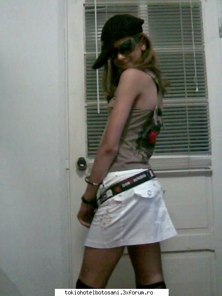 heart...is broken deci dedicatie vanessa! sunt mai mare! &nbsp; &nbsp; &nbsp; &nbsp; mai vroiam vad