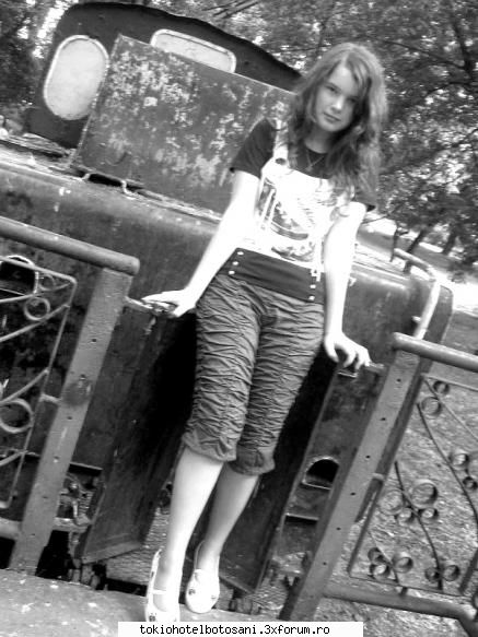 photos with dah...cam asa sunt mai nou spre fericirea mea inca sunt stresata ocupata &nbsp; inca