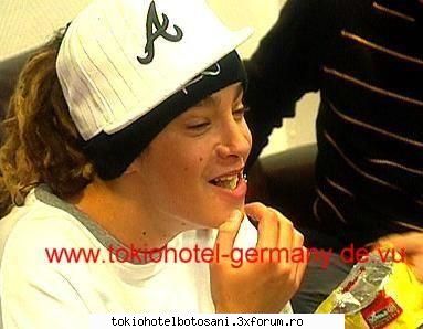 poze tomy comice bill: tom! sti mio zis tipa ieri concert facut-o shi ea! &nbsp; &nbsp; &nbsp;