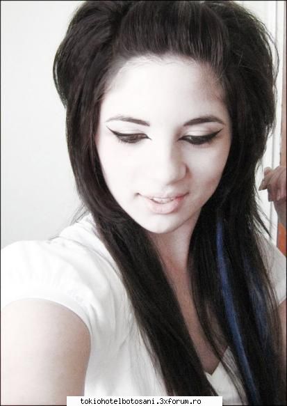 tatyanna nuu fata poza pilaa cea mai sus&nbsp; &nbsp; oricum mai era pusa odata stearga cineva