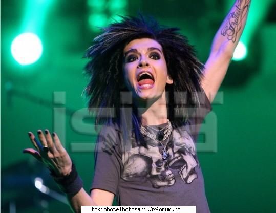 poze bill:ce vrei mah? ti-am spus sarutat eu!! &nbsp; asta este&nbsp; alta data nu-ti mai lasa