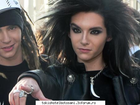 poze gustav mi-ai luat crema picioare din dulap Admin:)