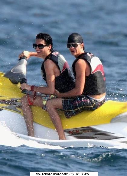 poze bill&tom twins vacation