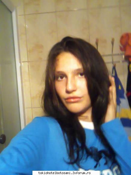 buna! sunt incantata bianca ..da cea din poza sunt probabil par mai matura deoarece poza modificata