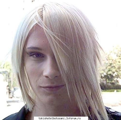 lacrimosa stiai tilo fost managerul cinema bizarre?