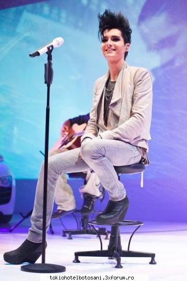 totusi dc?... bill trupei tokio hotel