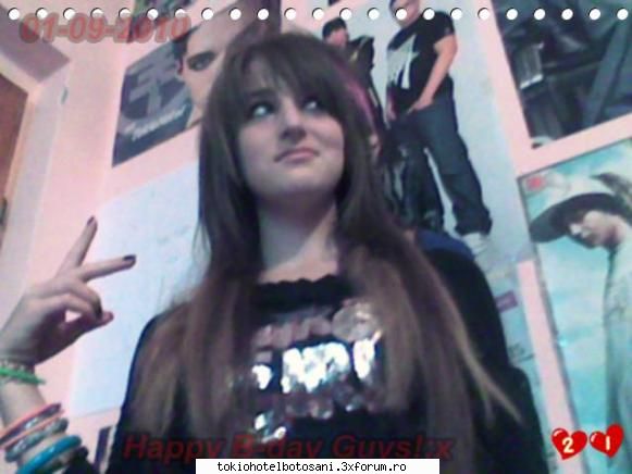 hallo ^_^ poza facuta ziua gemenilor :>