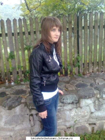 hallo ^_^ poza stiuti nu`s era tare friggggggg