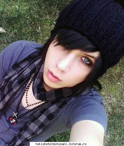 black veil brides asta prima poza care vazut`o el,deci poza asta m`am don`soru