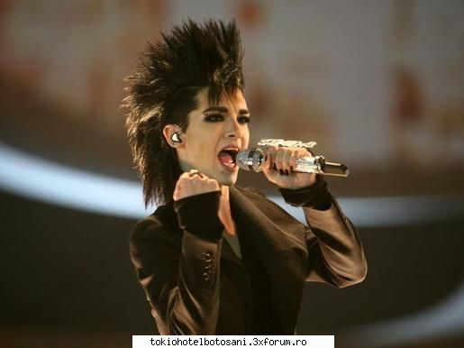 pozzze th(pe scena):x [img]