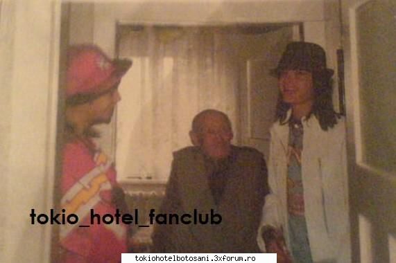 despre gemenii tokio hotel totul diferite stilul lor este foarte oricum sunt gemeni.in bravo vorbesc