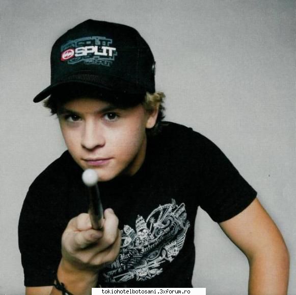 poze georg sau cat fac asa cade sutienu fata Admin:)