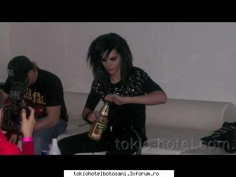 poze bill: iauite dracu` stikla..nu mai fah mi'e sethee