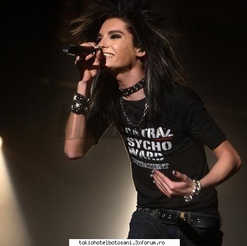 poze bill: look me..eu chiar iubesk!!