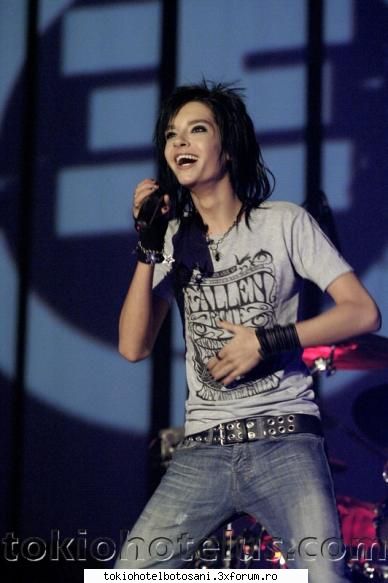 poze gadilit tom burta...si cica daca rad imi plac prostie... &nbsp; &nbsp; &nbsp; Admin:)