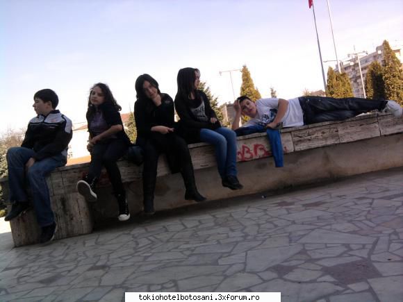 poze prieteni nostri sau persoanele care plac eram dar că să spună cineva asta. =]]e