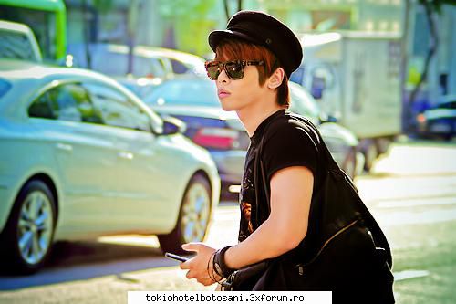 hot not. nu-i sta deloc bine asa, not.