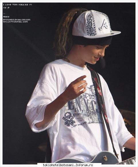 poze tomy comice stai gandesc cate erau aseara ...una... doua... zece...sa trecem trecem