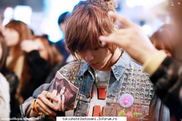 shinee. fain aici imi place mult