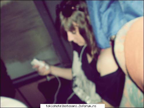 ko. mda, defapt atunci feream ionela loc ajute s-a apucat sa-mi faca poze.