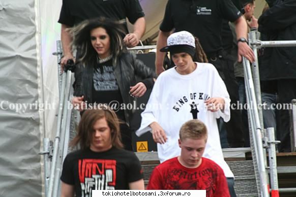 poze tomy comice tom mai bill s`a ridicat parul mai curenteaza scarile astea cumva sau simt stiu dar