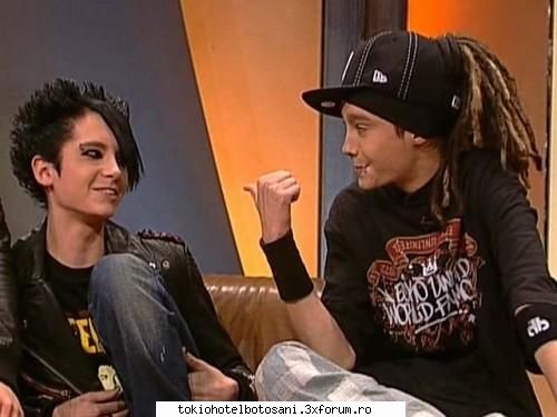 poze tomy comice bill: tom erai aseara sutienul ala tine !tom: uitat cand te`am prins dupa aia tine