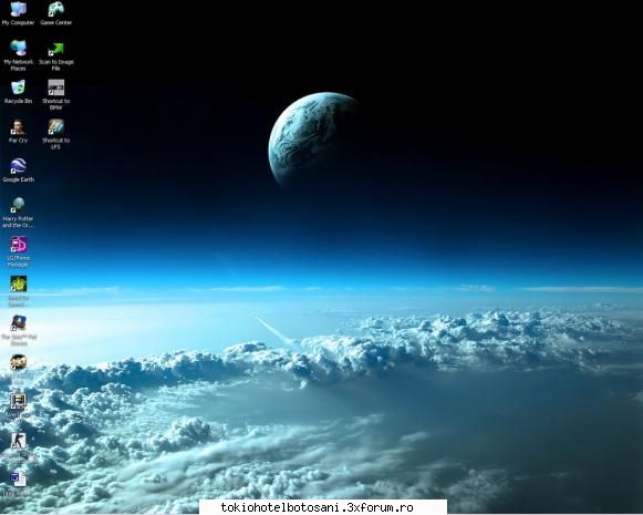 voastre uite cam asa arata desktopul meu...