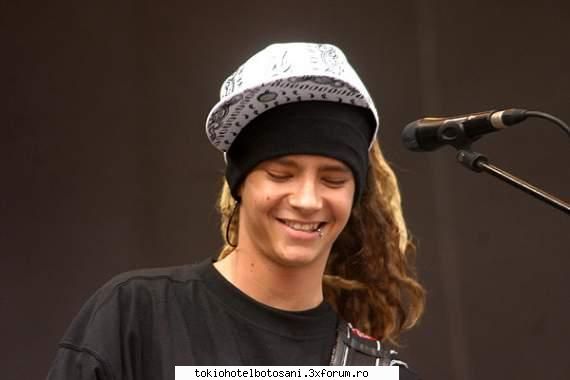 poze tomy comice tom: wow! shi dat tipa sutienu jos &nbsp; &nbsp; &nbsp; oare mai urmeaza???