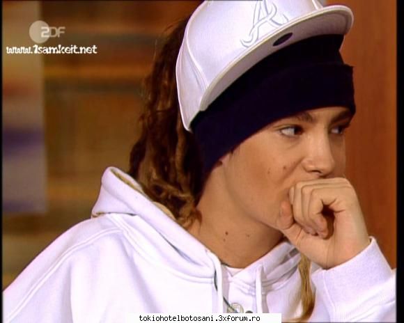 poze tomy comice tom:sa mor yo,bill vezi bat daca spui aseara eram cu2 pat Admin:)