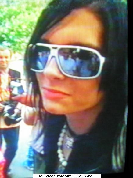 poze ooo dah iam furat ochelarii lu' &nbsp; &nbsp;