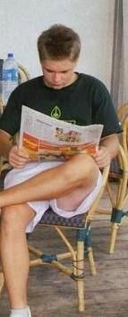 fac baietii cand citesc ziarul &nbsp;