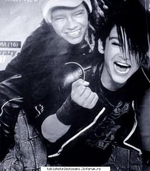 :zzz: 


bill: auuu spatele meu wei frate crek mi`am strivit coaiele... poze cu