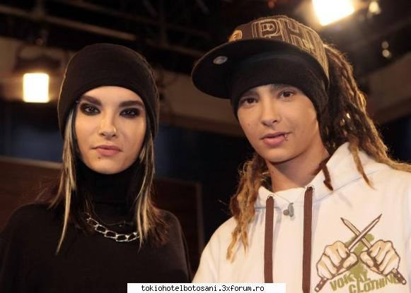 30 de lucruri kre il enerveaza pe tom - vai l-ash enerva pe tom! asha as avea un chef - Tom Kaulitz(chitara)