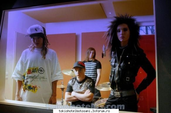About you - scuze :D ,o sa fac unul and ciao anda and larisa - Haideti sa ne cunoastem!