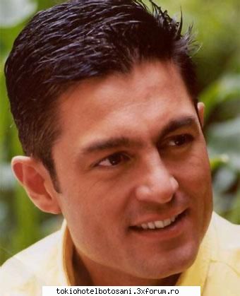 Actori. - mie imi place cum joaca fernando colunga :) - Cafenea